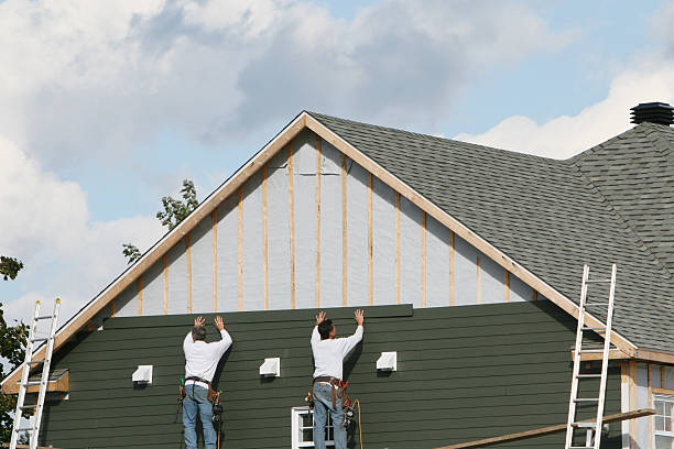 Professional Siding Replacement technician working in Chandlersville, OH